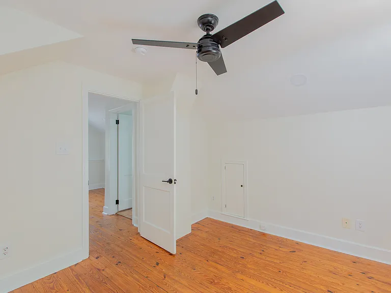 1291 Lockland Ter #B — Photo 16