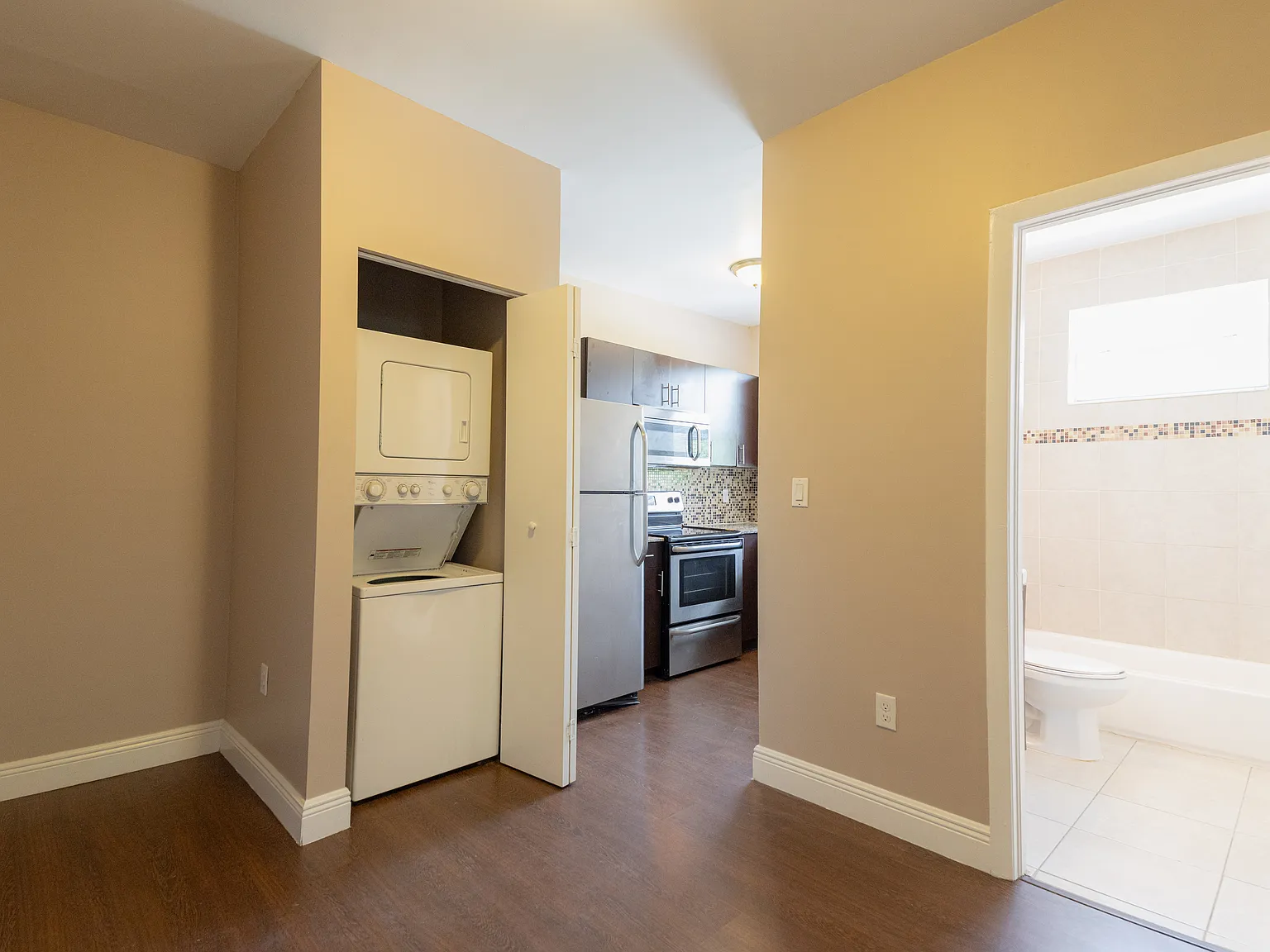 2 bed, $1,875 — Photo 2