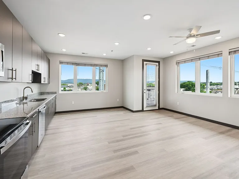 Urban Lofts — Photo 17