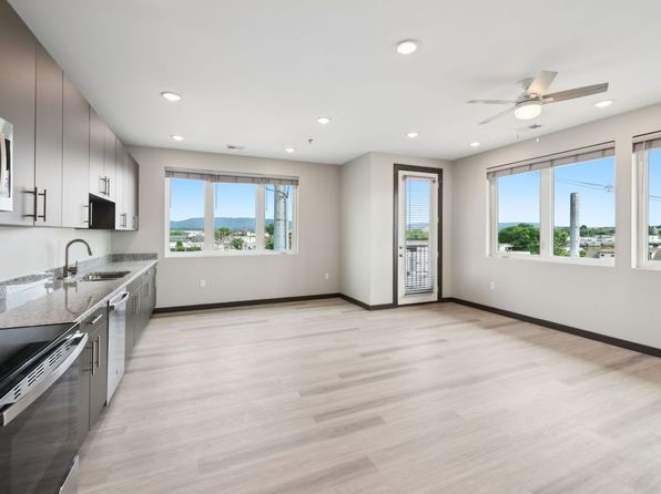 900 E Main St #128