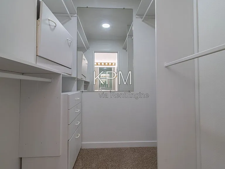 6829 Mill Springs Ct — Photo 23
