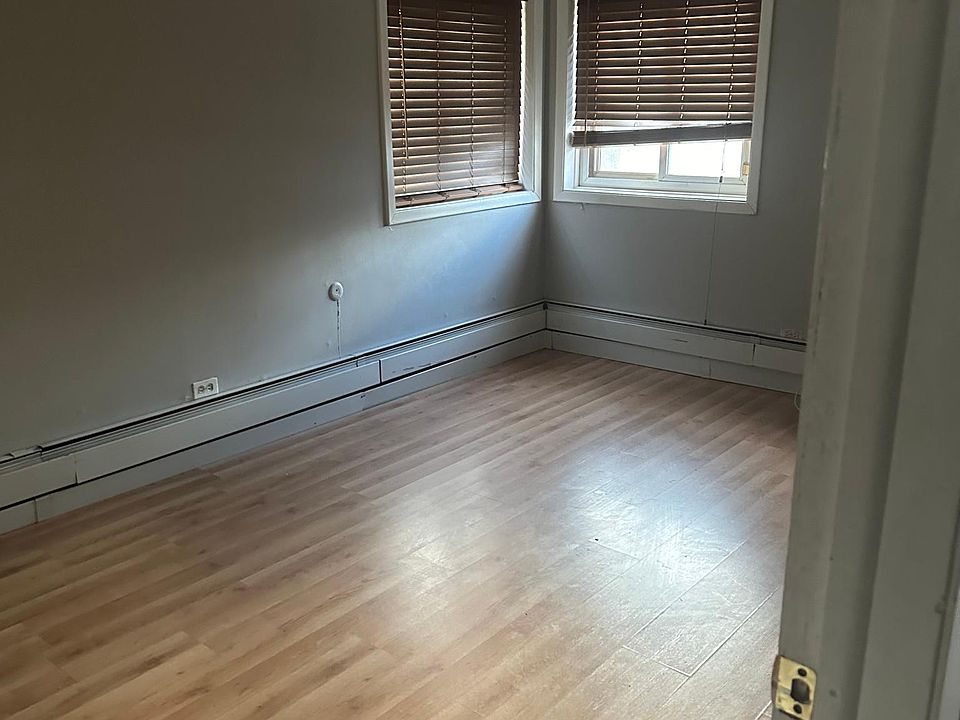 2nd image of 419 S East Ave APT 1C