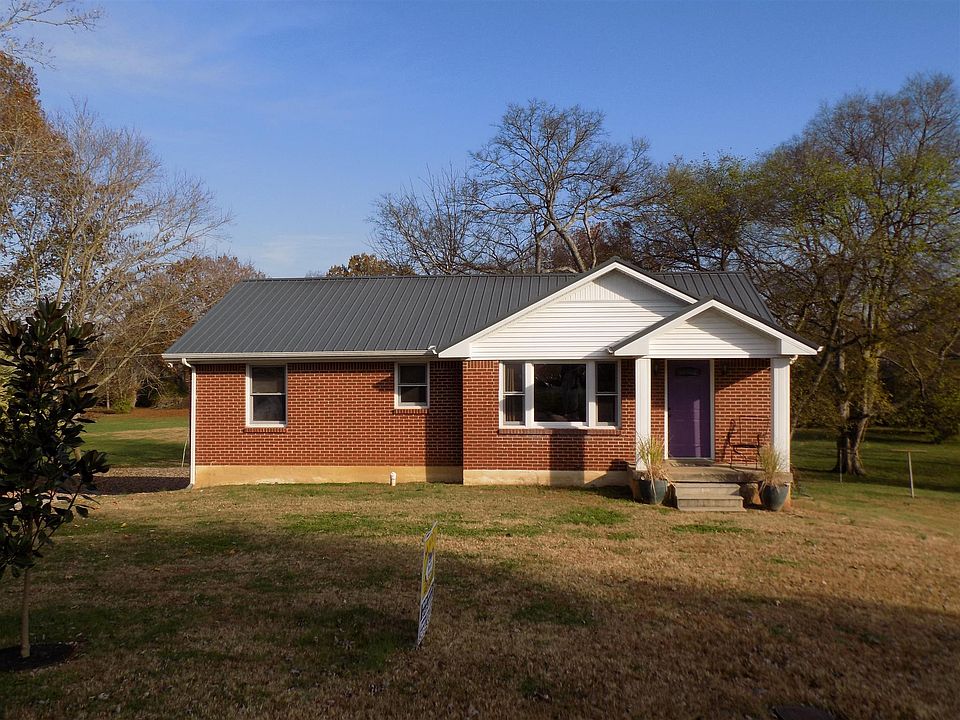 1st image of 632 Hillcrest Dr