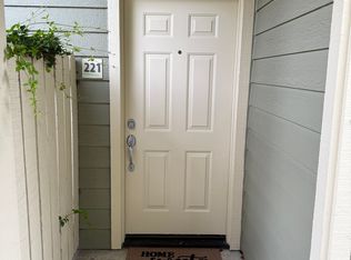 221 Shoreline Ct, Richmond, CA 94804