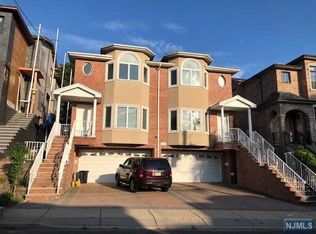 516A Roff Ave #A, Palisades Park, NJ 07650