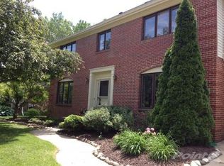 1135 Morehead Ct, Ann Arbor, MI