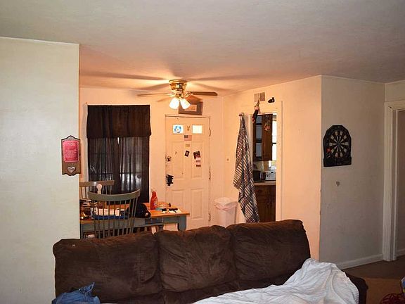3rd image of 1301 E Park Dr