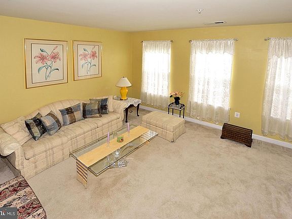 2nd image of 42391 Goldenseal Sq