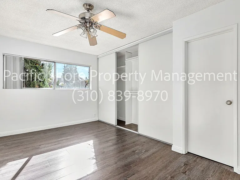 868 West Knoll Apartments — Photo 32