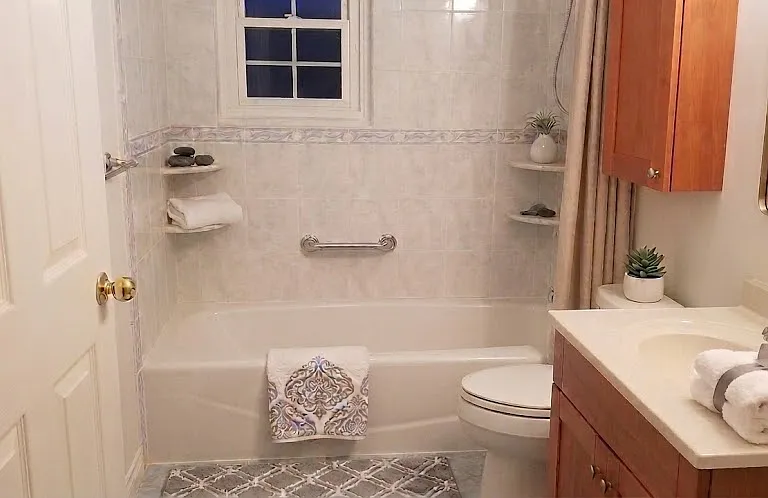 Bathroom - 1
(virtually staged)
