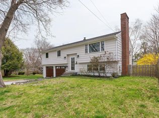 29 Chenery St, Portland, ME 04103