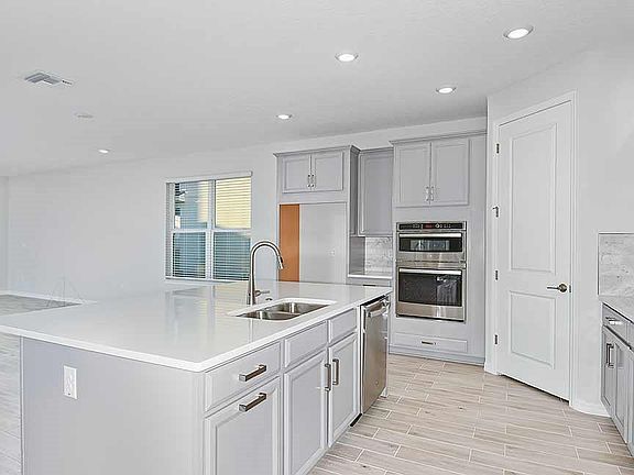 5th image of 11660 SW Macelli Way