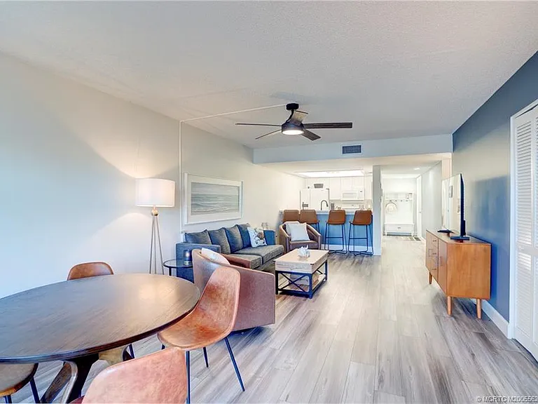5601 NE Gulfstream Way — Photo 39