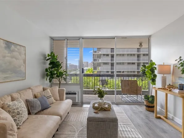 775 Kinalau Pl APT 202, Honolulu, HI 96813