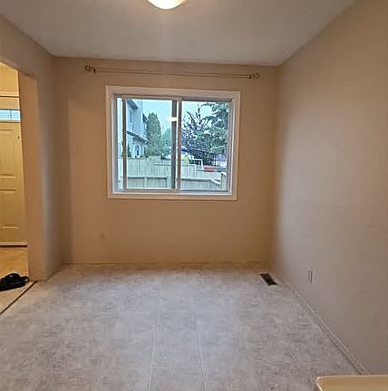 5th image of 20 Alford Ave #9