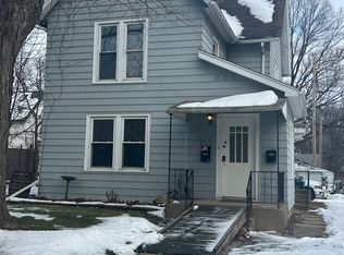 253 Greenwich St APT 2, Valparaiso, IN 46383