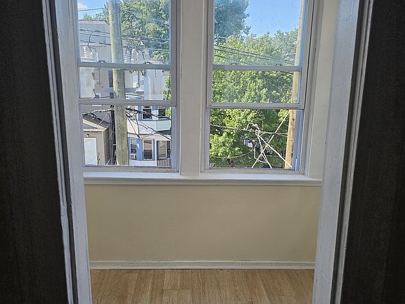 4th image of 451 Avon Ave Floor 3