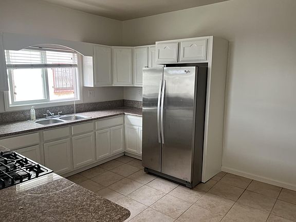 5th image of 3028 Edgehill Dr #1/4