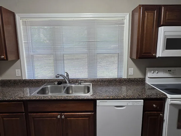 125 Decatur Rd — Photo 6