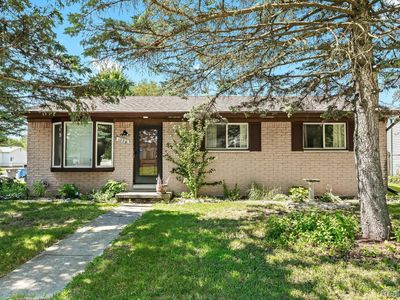1228 Barchester St, Westland, MI, 48186