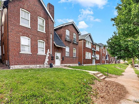 2nd image of 4726 S Grand Blvd
