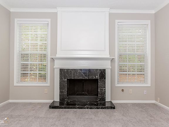 4th image of 285 Lazy Willow Ln