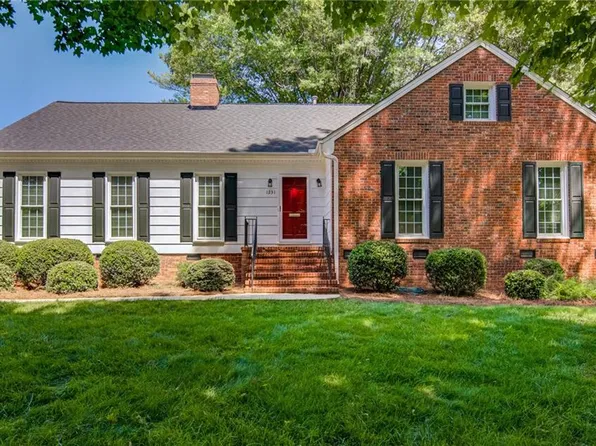1231 Red Oak Ln, Winston Salem, NC 27106