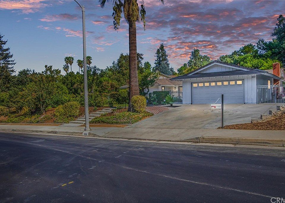 1st image of 633 Palo Alto Dr