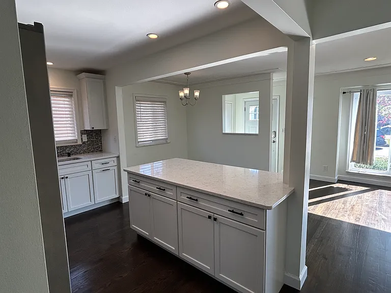52 Elmsford Ave — Photo 5