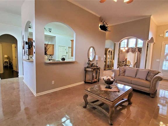 4th image of 1627 Sawmill Creek Ln