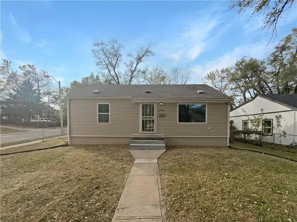 6744 Agnes Ave, Kansas City, MO 64132