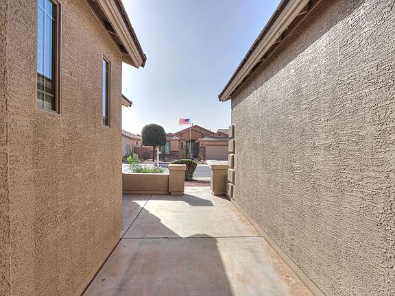 4th image of 43410 W Lindgren Dr