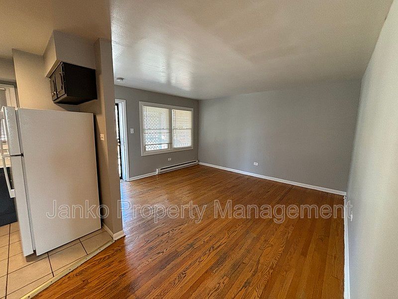 1st image of 5009 W Columbus Dr APT A