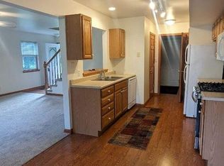 714 S 10th St, Chesterton, IN 46304