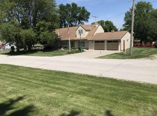 308 Fairview St, Dows, IA 50071