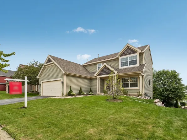 1092 N Camden Ln, South Elgin, IL 60177