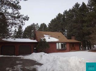 212 Eveleth Ln, Duluth, MN 55810