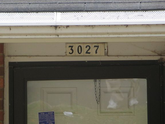 3rd image of 3027 Wedgedale Dr