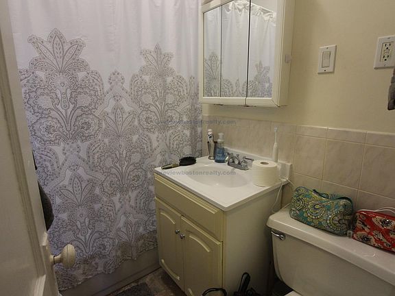 2nd image of 1637 Commonwealth Ave #C8