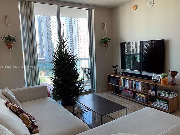 3rd image of 333 NE 24th St APT 1607