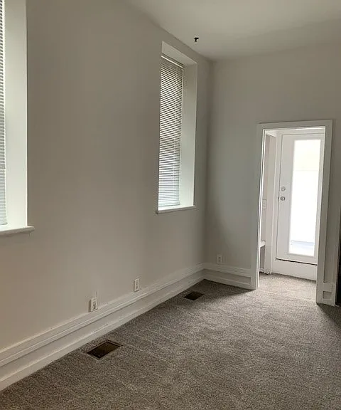 Crafts House — Photo 17