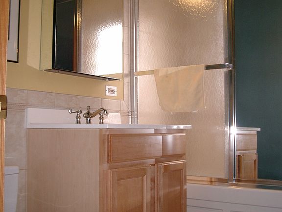 5th image of 3905 N Francisco Ave #1