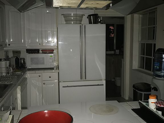2nd image of 10675 NE 11th Ct