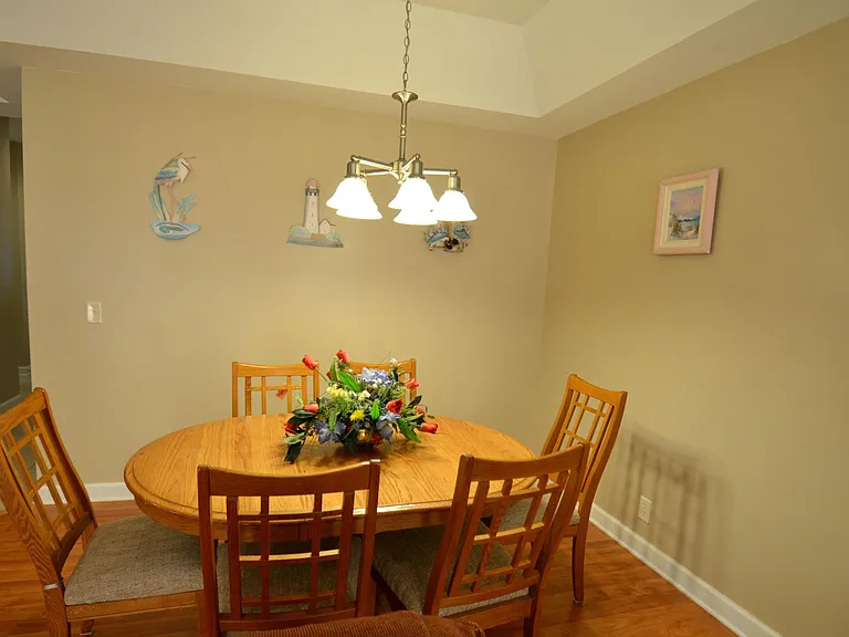 908 Resort Cir #607 — Photo 6