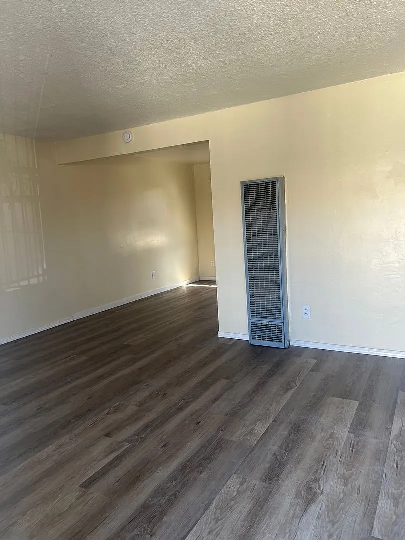 Building Photo - 1905 California Ave #18