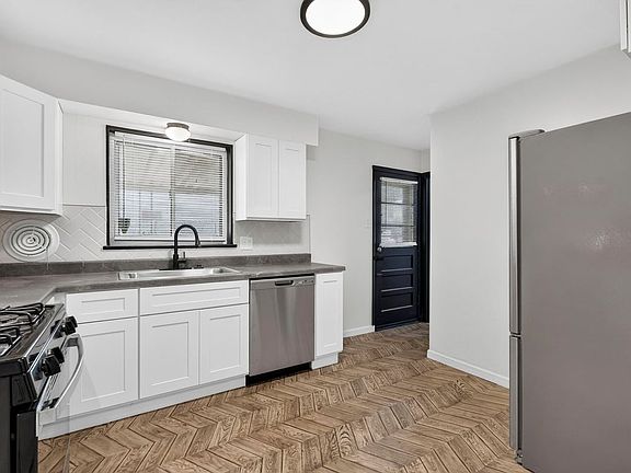 2nd image of 5544 Sapphire Ave