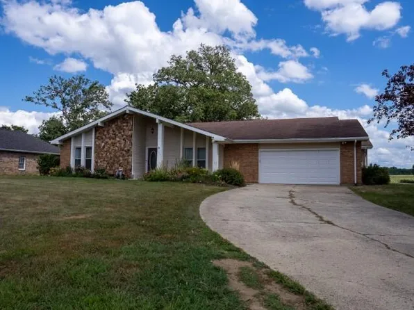 116 Meadowbrook Ln, Saint Marys, OH 45885