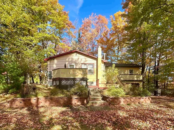 2093 Orchard St, Marquette, MI 49855