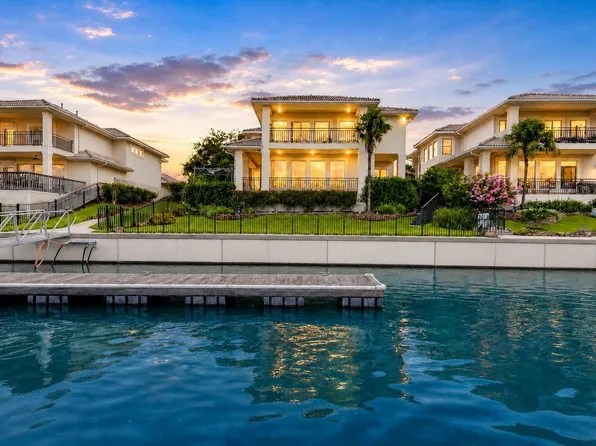 411 Harborside Way, Kemah, TX 77565
