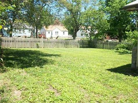 3rd image of 4320 Wood Ave
